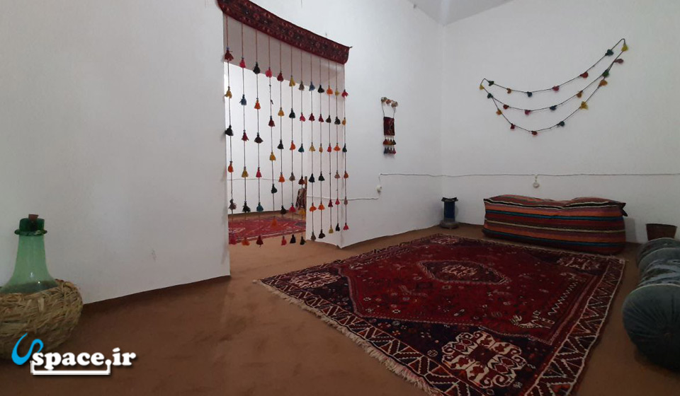 نمای داخلی اتاق آنا اقامتگاه بوم گردی بادبر - بوانات - روستای بادبر